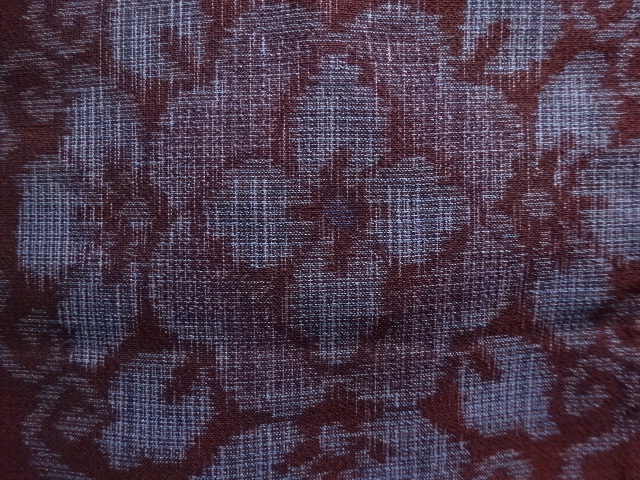 アンティーク　華紋織出し本場夏大島紬着物（割り込み絣）